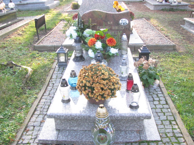 Grób Romuald Gliniewicz