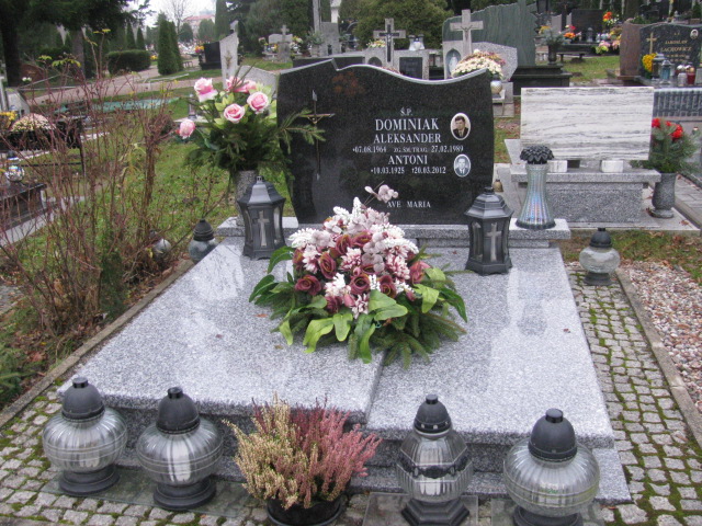 Grób Antoni Dominiak
