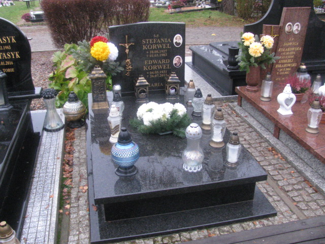 Grób Edward Korwel